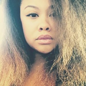 Meet your Posher, Vanessa